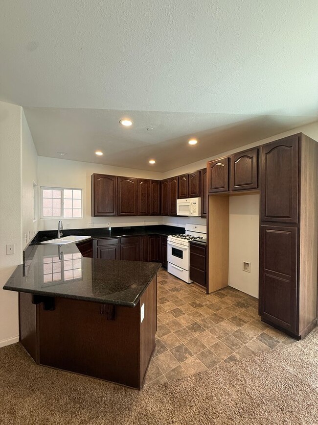 Building Photo - Centrally Located Large Two Story Home on ...