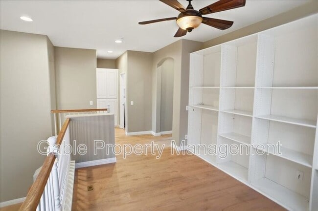 Building Photo - 30319 W Cedar Oak Ln
