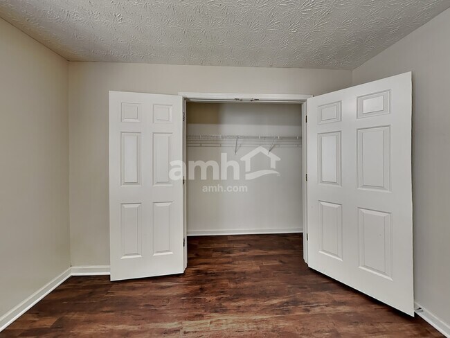 Building Photo - 3335 Berwick Field Dr