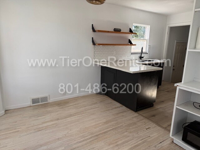 Building Photo - NO DEPOSIT option available for qualified renters!