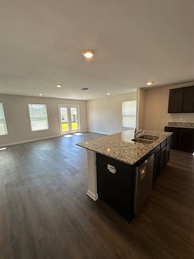 Building Photo - Rivers Landing Subdivision 3 bedroom 2 Bat...