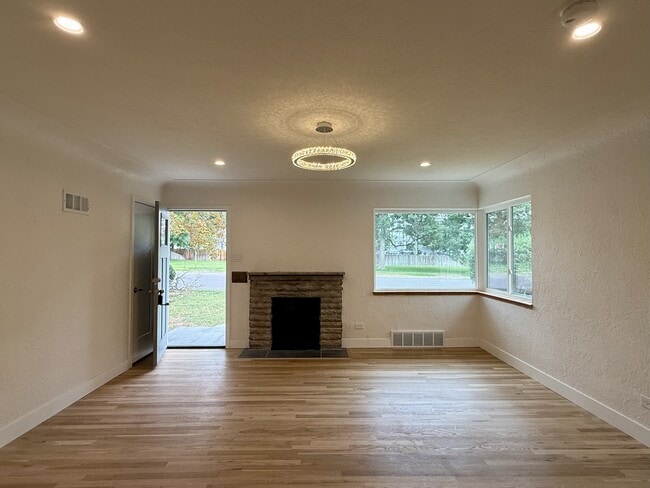 Building Photo - 1415 S Jackson St