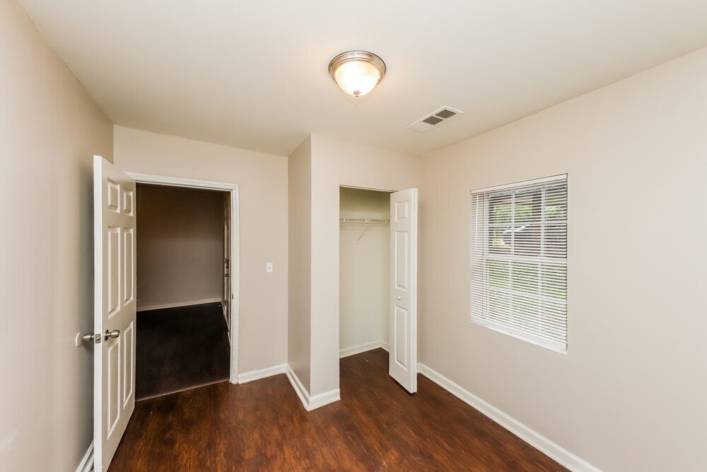 Building Photo - 730 Parker St