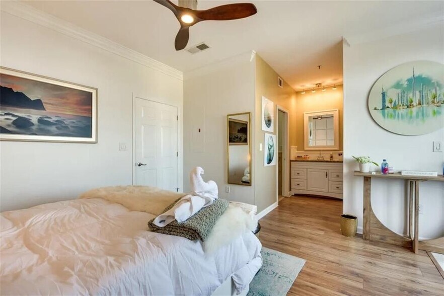 Building Photo - 2161 Peachtree Rd