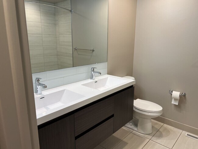 Building Photo - Contemporary Design and Open Spaces