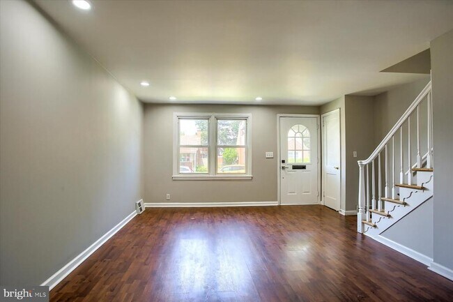 Building Photo - 3117 N 6th St