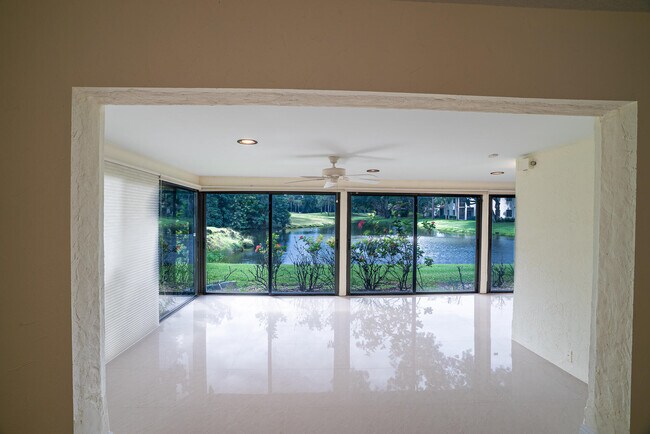 Building Photo - 8410 Cypress Ln