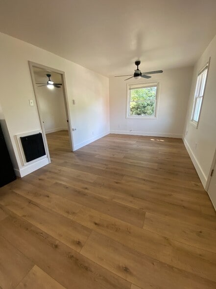 Building Photo - 120 Bellerive Blvd