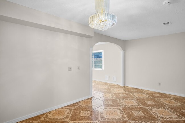 Building Photo - 4909 Meadow Pl Dr