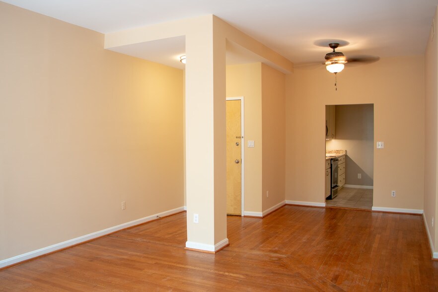 Building Photo - 1930 New Hampshire Ave NW