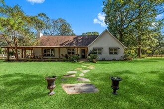 Building Photo - Country Living Rental on 26+ Acres!