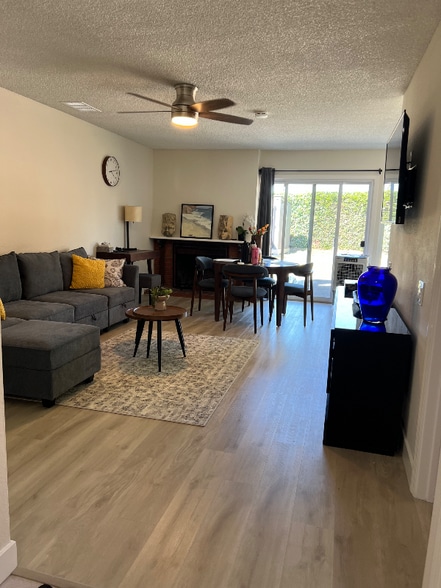 Building Photo - 2105 Corte Primavera