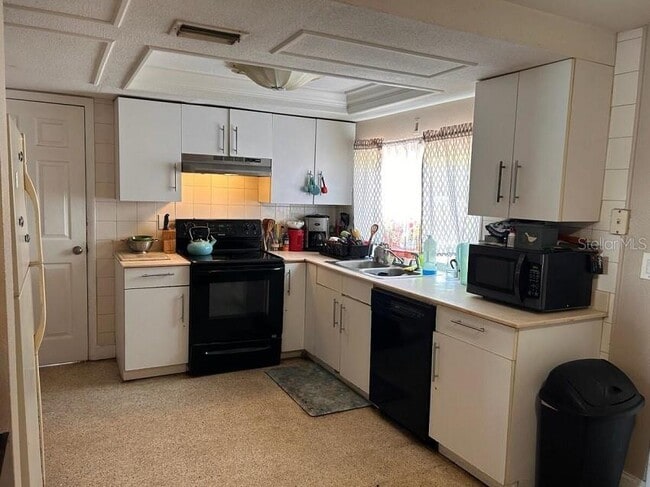 Building Photo - 4009 Bancroft Dr