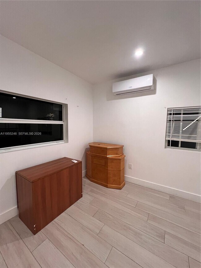 Building Photo - 1610 NW 53rd St