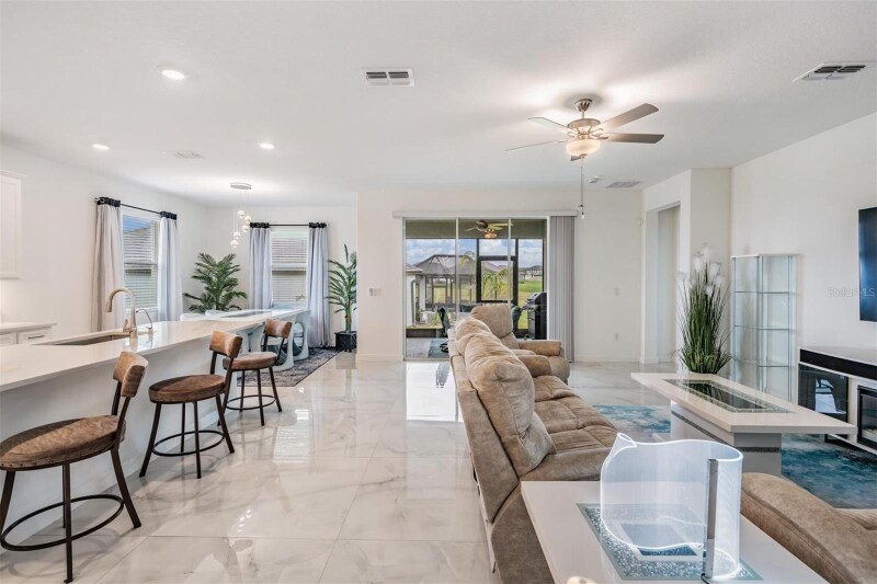 Building Photo - 10381 Tupper Cay Dr