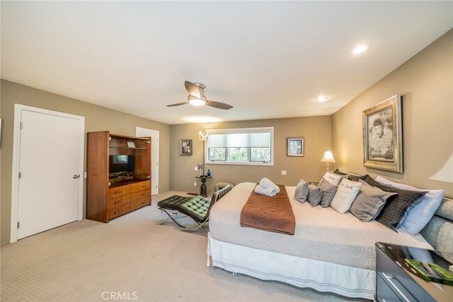 Building Photo - 1600 Palm Tree Dr