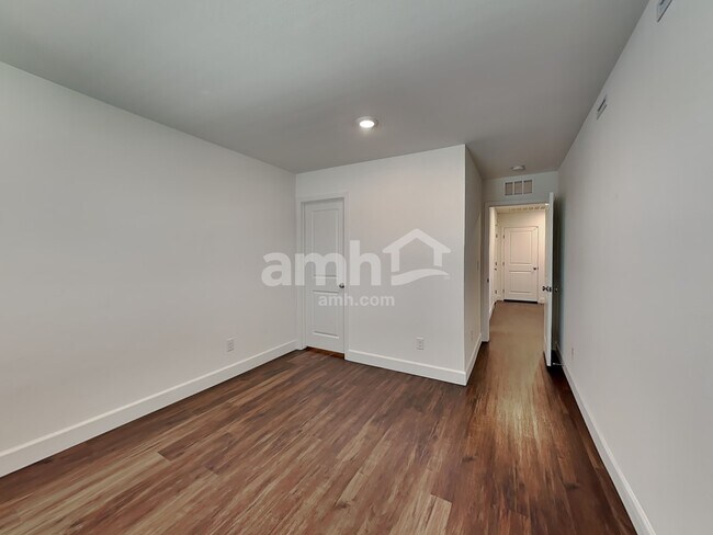 Building Photo - 4832 Blushing Star St