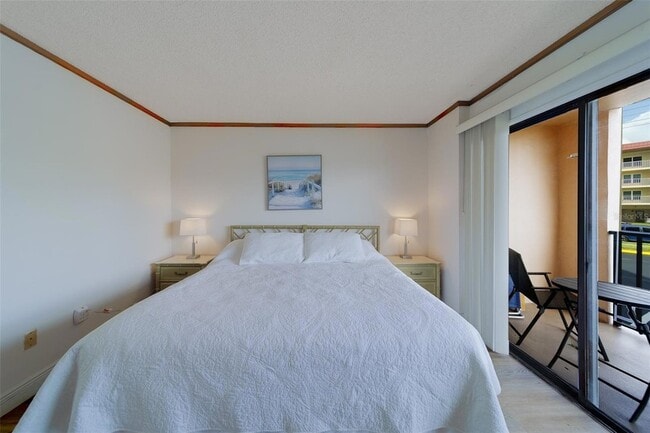 Building Photo - 51 Island Way