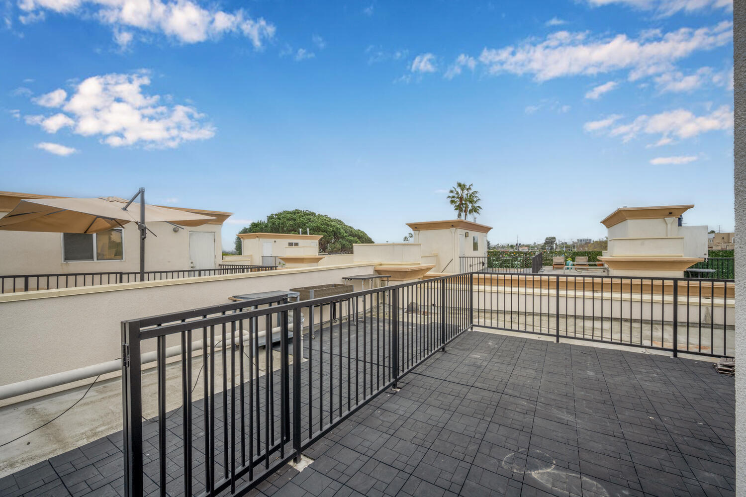 Building Photo - 7403 S Sepulveda Blvd