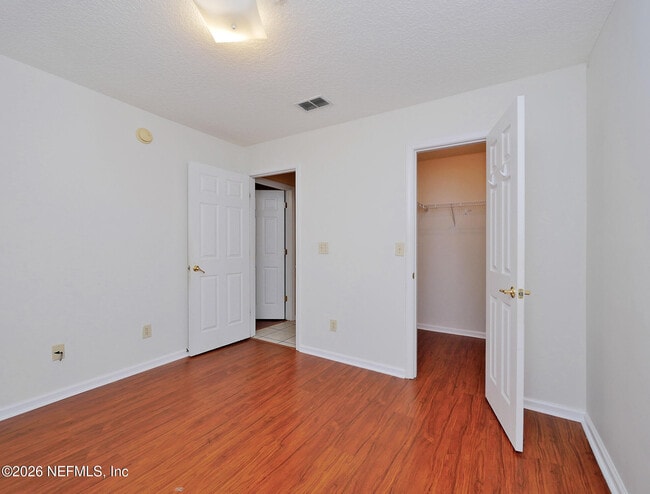 Building Photo - 12252 Lake Fern Dr