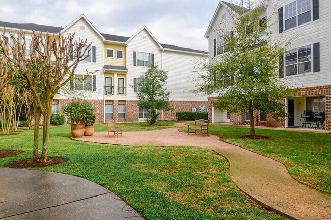 Building Photo - 9200 Westheimer Rd