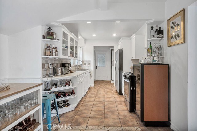 Building Photo - 3442 Laurel Canyon Blvd