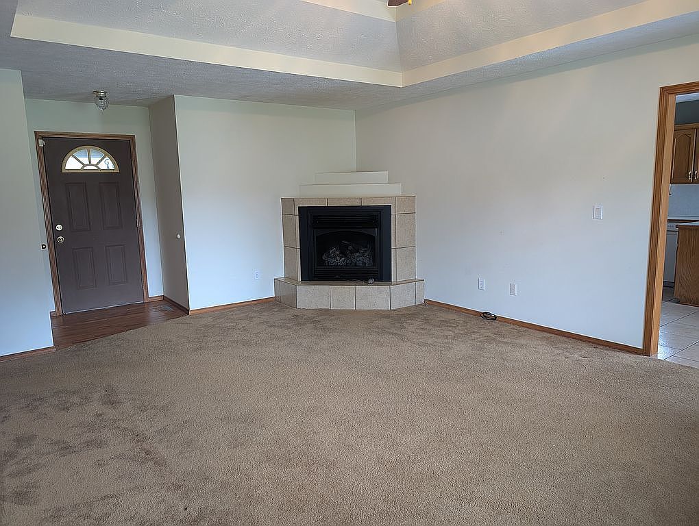 Building Photo - 7060 W Lone Oak St