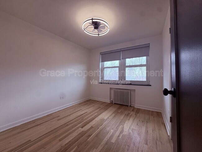 Building Photo - 505 Logan St