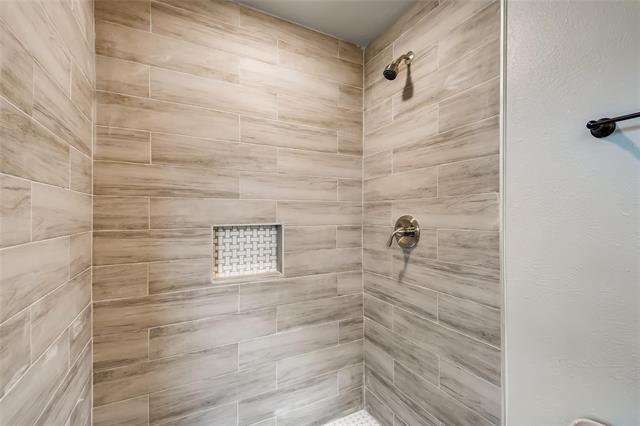 Building Photo - 3829 Treeline Dr