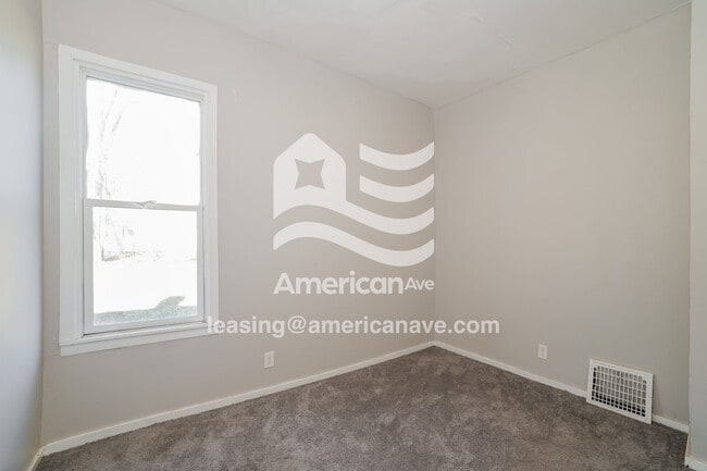Building Photo - 1725 N Gale Ave