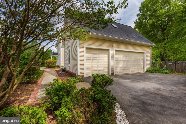 Building Photo - 22039 Foxlair Rd