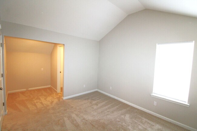 Building Photo - Fully Remodeled 3 Bedroom home with a garage!