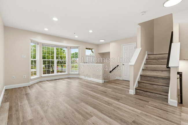Building Photo - 10299 Wimbledon Pl