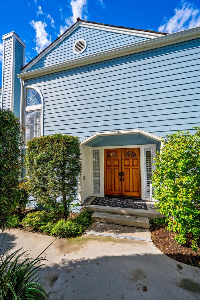 Building Photo - 620 Holbrook Ct