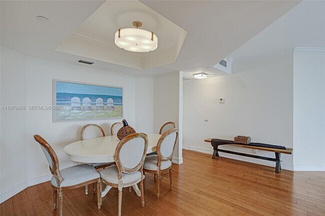 Building Photo - 3640 Yacht Club Dr