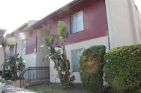 Building Photo - 3832 N Lake Dr
