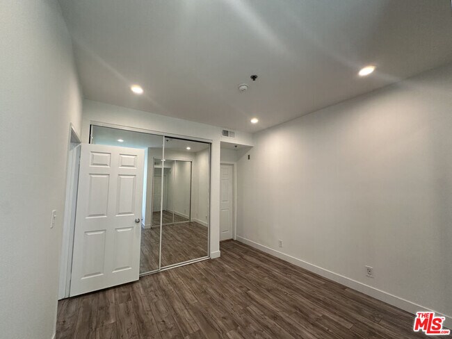 Building Photo - 8614 Burton Wy