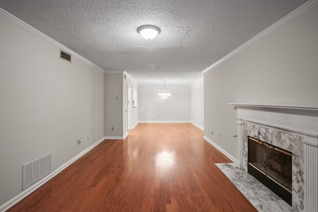 Building Photo - Charming 2-Bedroom, 2-Bathroom Rental with...
