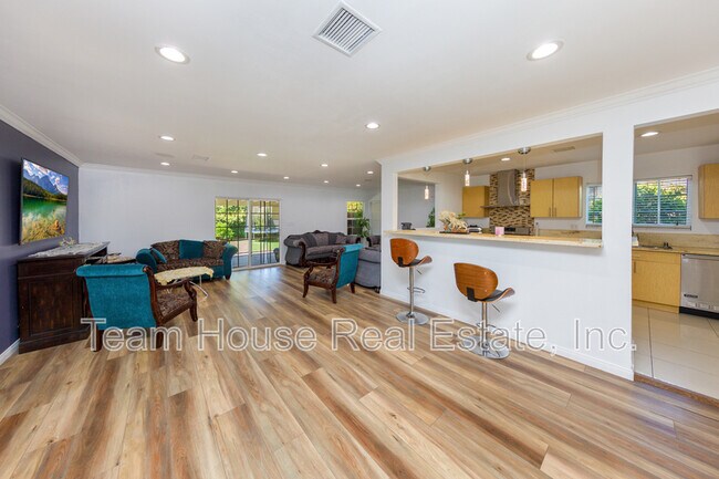 Building Photo - 19422 Welby Way