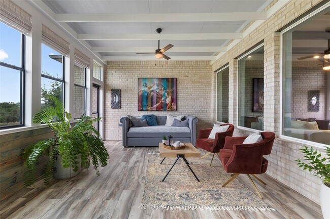 Building Photo - 16720 Horondelle Dr