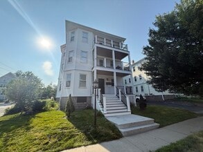 Building Photo - 48 Oxford Ave