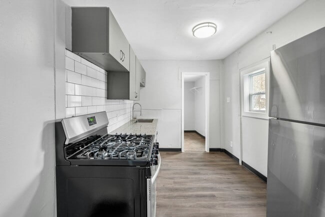 Building Photo - 1740 Arlington Ave