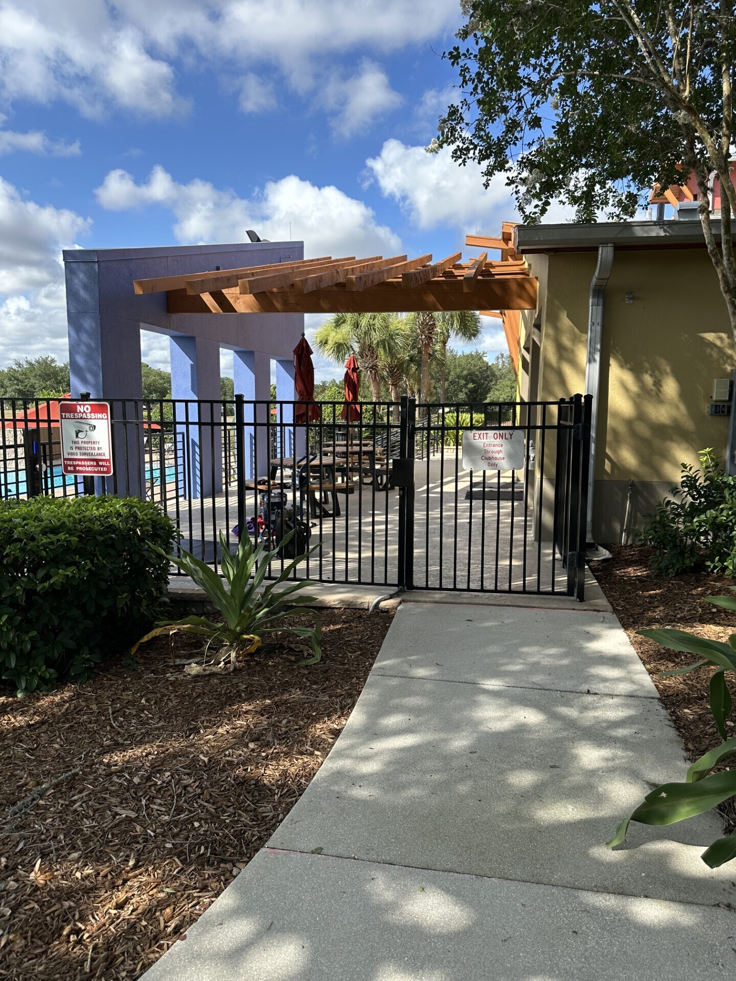 Building Photo - 4500 SW 52nd Cir