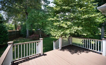 Building Photo - 201 W Hypericum Ln
