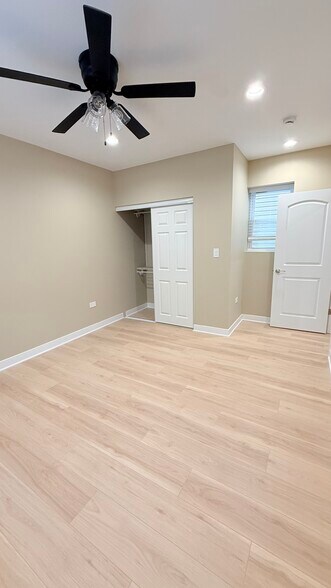 Building Photo - 4901 W Parker Ave