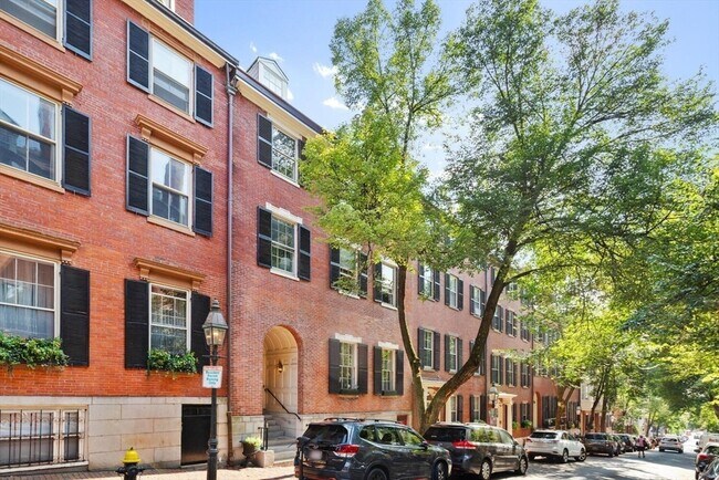 Building Photo - 20 Chestnut St