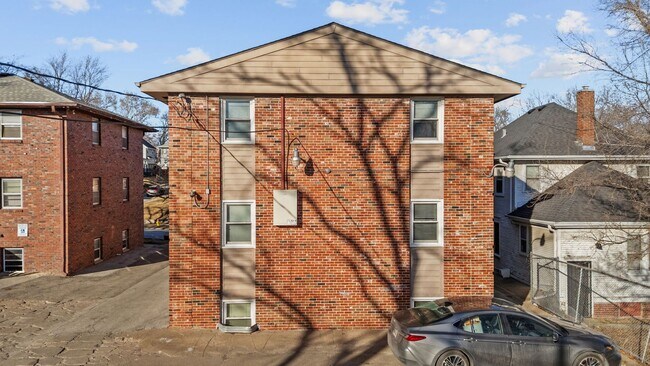 Building Photo - The Shuttle