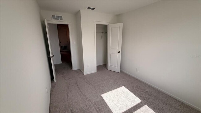 Building Photo - 806 Lynx St