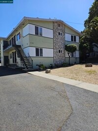Building Photo - 2291 Cuadra Ct
