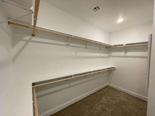 Building Photo - 118 Pne Lk Rd